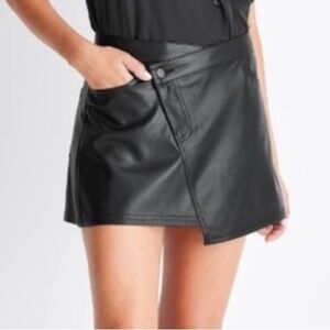 🎭🥑 Future Collective Faux Leather Asymmetrical Mini A-Line Skirt black BUDGET